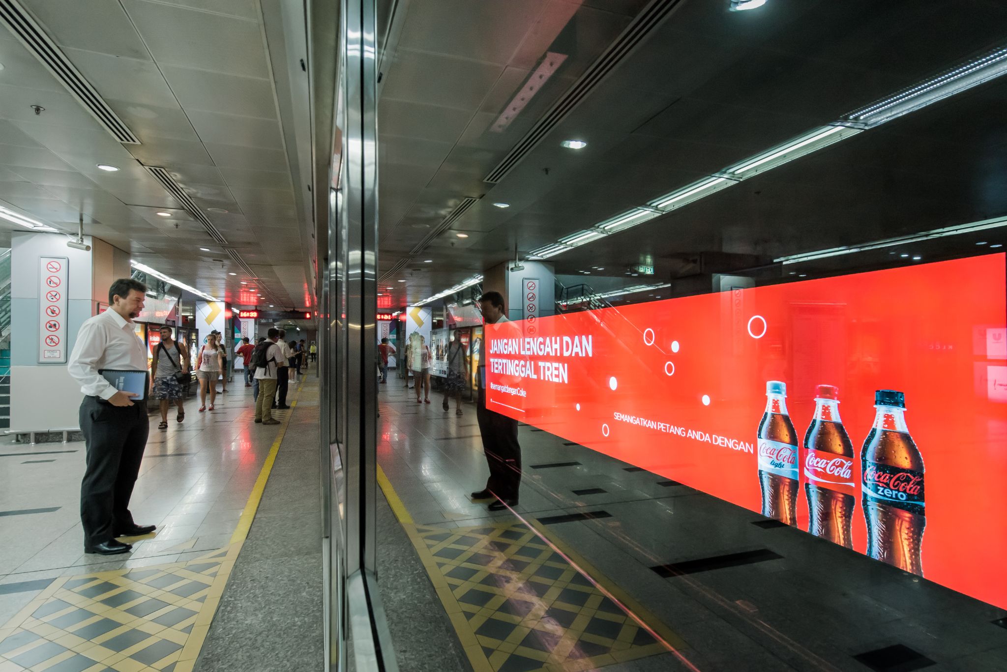 LRT platform advertising