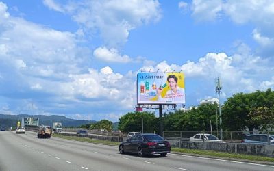 Double-Sided Billboard at MRR2 KM19.9, Taman Melawati